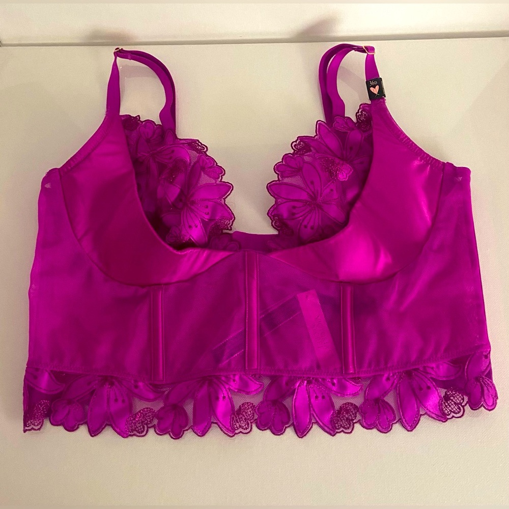 Victoria's Secret Fuchsia Lace Bra